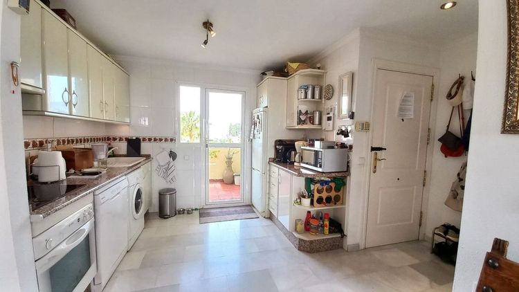 Penthouse | Resale in El Chaparral in El Chaparral, Costa del Sol - Photo 5