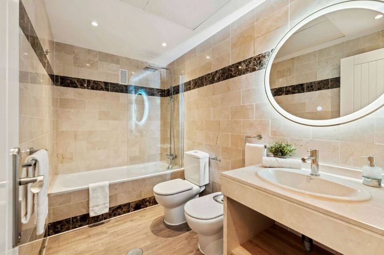 Apartment | Resale in Benahavís in Benahavís Others, Costa del Sol - Photo 5