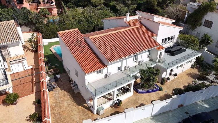 House | Resale in Dehesa de Campoamor in Dehesa de Campoamor, Costa Blanca - Photo 3
