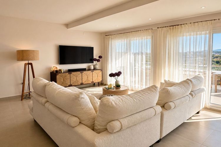 Apartment | Resale in Cancelada in Cancelada, Costa del Sol - Photo 3