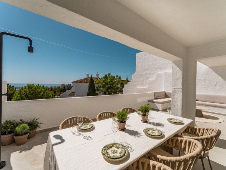 Apartment | Resale in El Madroñal in El Madroñal, Costa del Sol - Photo 5