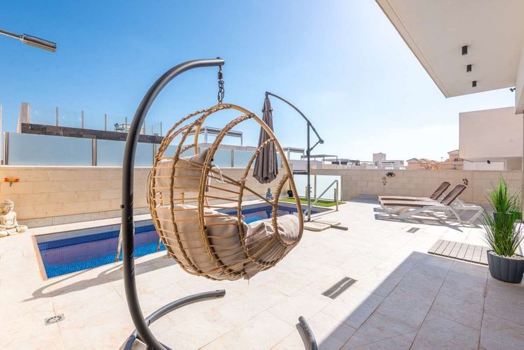 House | Resale in Orihuela Costa in Orihuela Costa, Costa Blanca - Photo 3