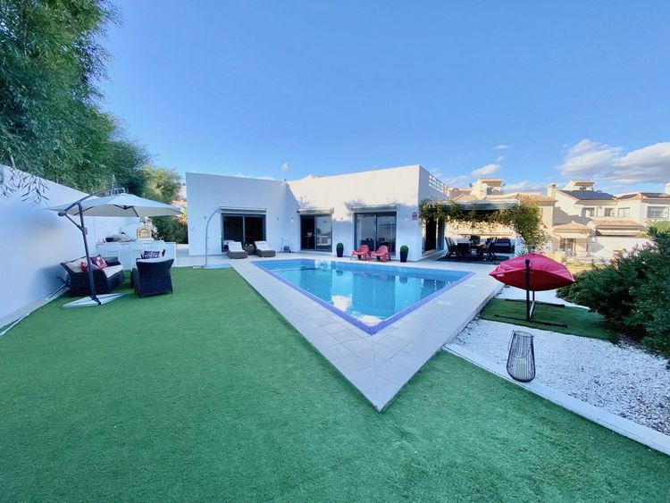 House | Resale in Mijas in Mijas Others, Costa del Sol - Photo 5