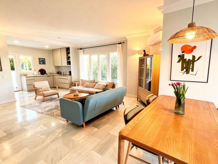 Apartment | Resale in Calahonda in Calahonda, Costa del Sol - Photo 2