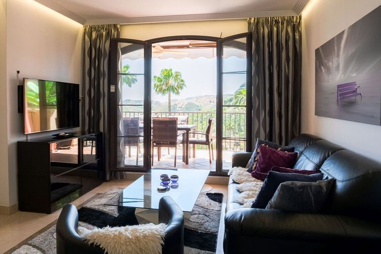 Apartment | Resale in Los Arqueros in Los Arqueros, Costa del Sol - Photo 5