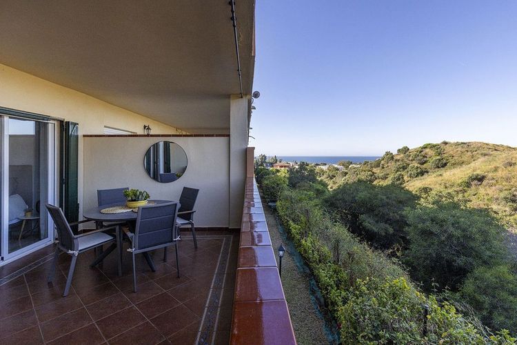 Apartment | Resale in Riviera del Sol in Riviera del Sol, Costa del Sol - Photo 2