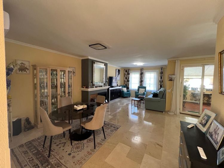 Apartment | Resale in El Paraiso in El Paraiso, Costa del Sol - Photo 4