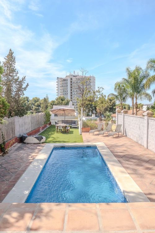 House | Resale in Nueva Andalucía in Nueva Andalucía Others, Costa del Sol - Photo 2