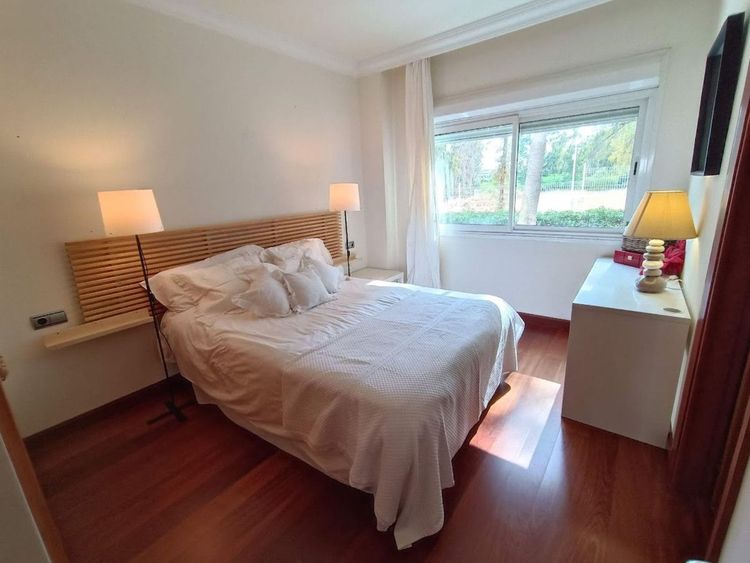 Apartment | Resale in Puerto Banús in Puerto Banús, Costa del Sol - Photo 4
