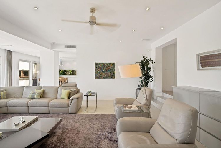 House | Resale in Sierra Blanca in Sierra Blanca, Costa del Sol - Photo 5