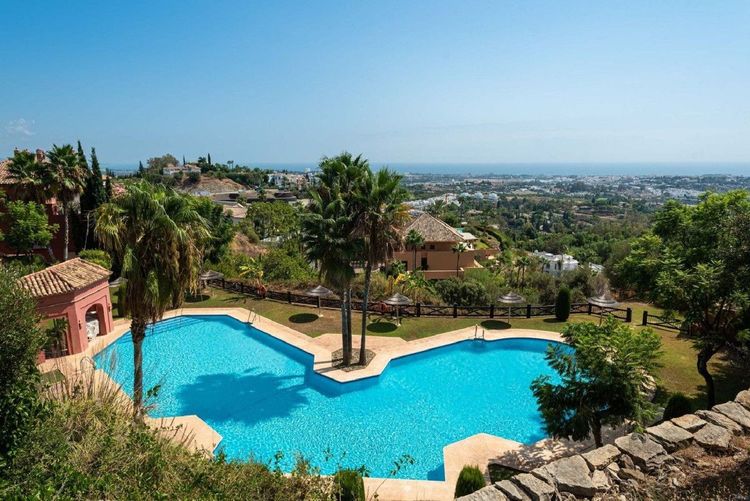 Apartment | Resale in Monte Halcones in Monte Halcones, Costa del Sol - Photo 3