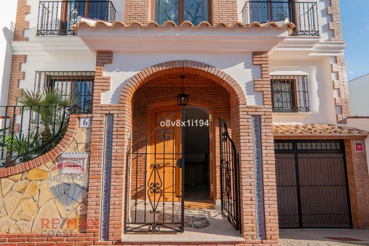 House | Resale in Cártama in Cártama, Costa del Sol - Photo 3