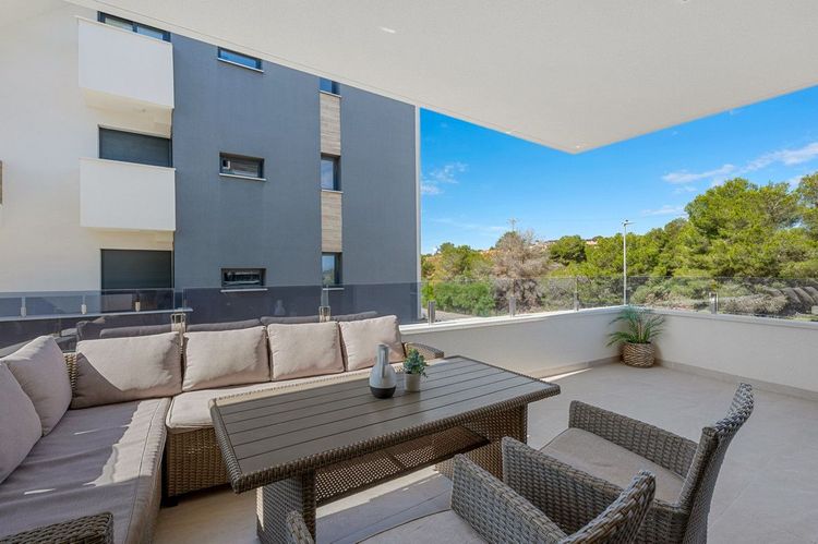 Apartment | Resale in Los Altos in Los Altos, Costa Blanca - Photo 4