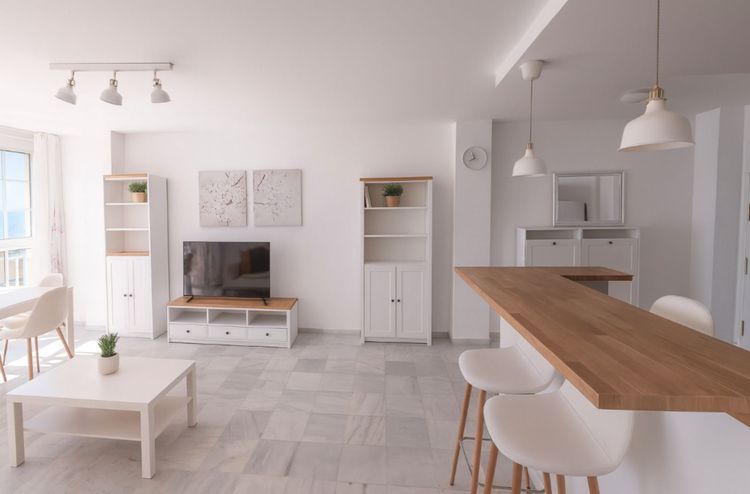 Apartment | Resale in La Duquesa in La Duquesa, Costa del Sol - Photo 2