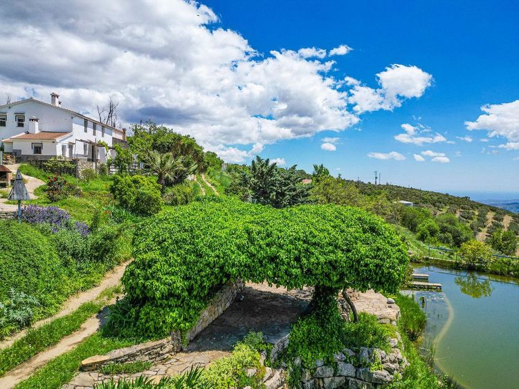 House | Resale in Periana in Periana, Costa del Sol - Photo 2