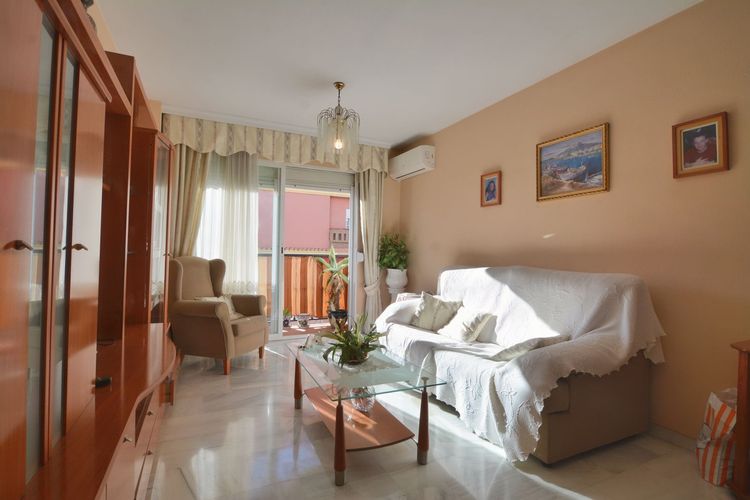 Apartment | Resale in Las Lagunas in Las Lagunas, Costa del Sol - Photo 2