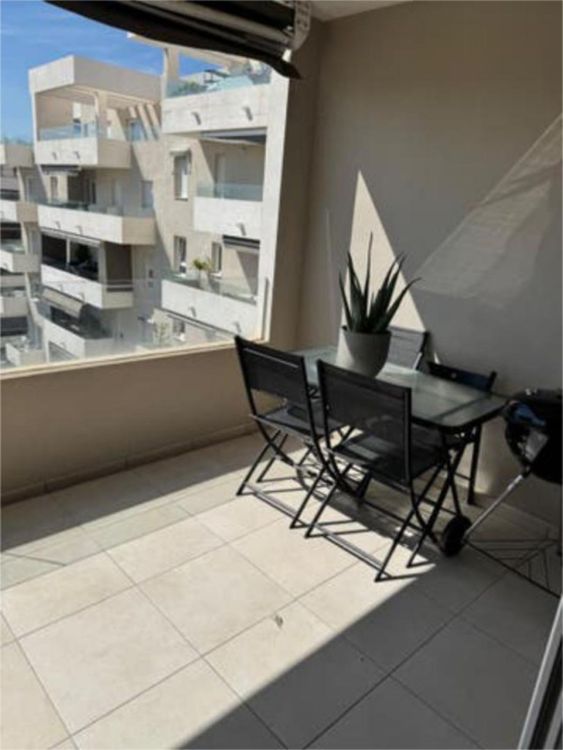 Apartment | Resale in Nueva Andalucía in Nueva Andalucía Others, Costa del Sol - Photo 3