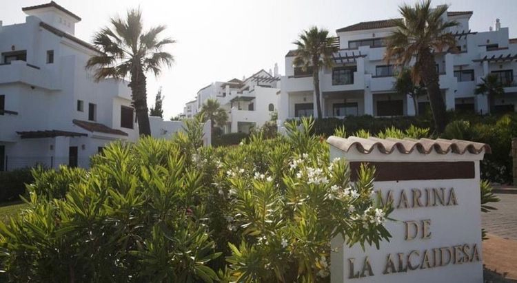 Apartment | Resale in La Alcaidesa in La Alcaidesa, Costa del Sol - Photo 4