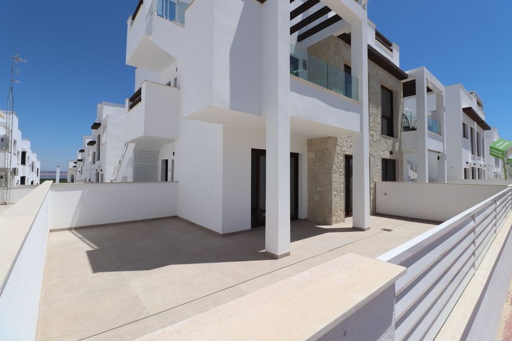Apartment | Resale in Los Balcones in Los Balcones, Costa Blanca - Main property photo