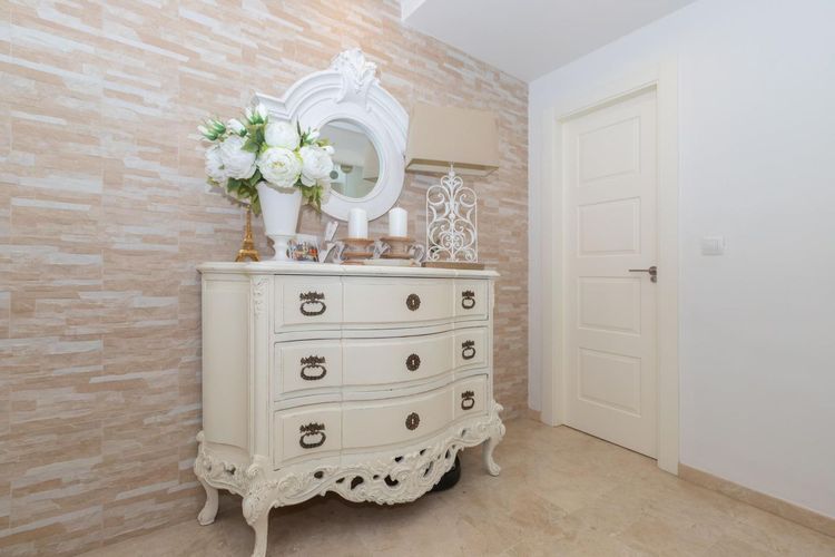 Apartment | Resale in Estepona in Estepona, Costa del Sol - Photo 4