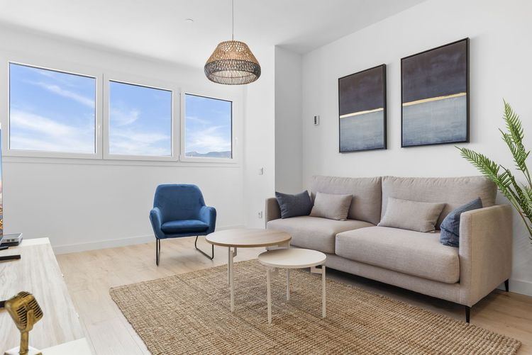 Apartment | Resale in Málaga Centro in Málaga Centro, Costa del Sol - Photo 2