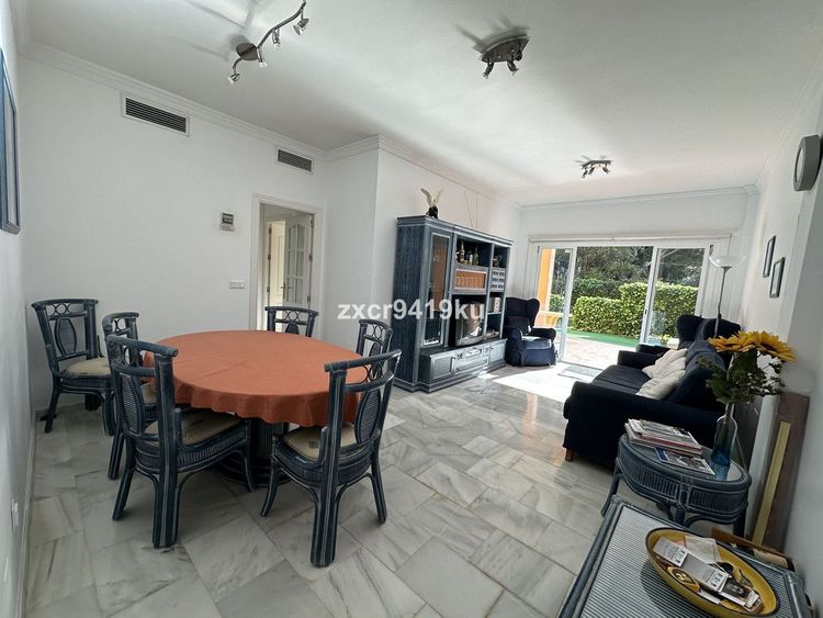 Apartment | Resale in Carib Playa in Carib Playa, Costa del Sol - Photo 5