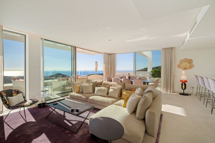 Penthouse | Resale in Ojén in Ojén, Costa del Sol - Photo 2