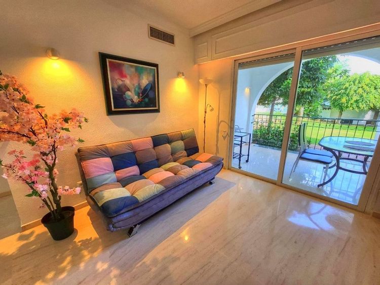 Apartment | Resale in Estepona in Estepona, Costa del Sol - Photo 3