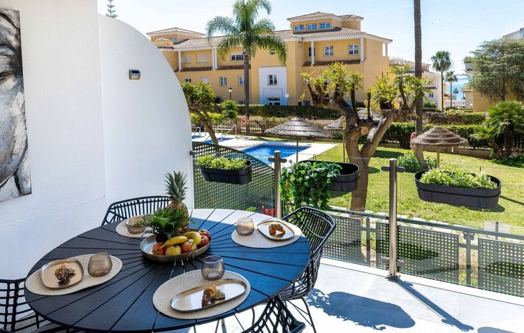 Apartment | Resale in Cabopino in Cabopino, Costa del Sol - Photo 5