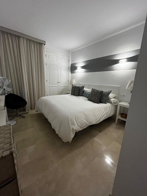 Apartment | Resale in Elviria in Elviria, Costa del Sol - Photo 3