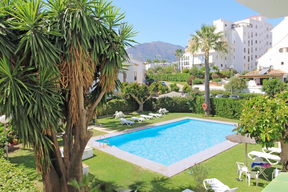 Apartment | Resale in Estepona in Estepona, Costa del Sol - Main property photo