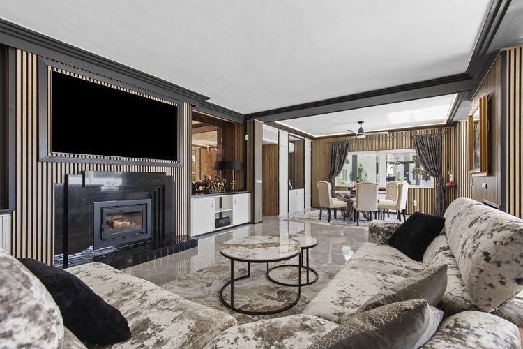 House | Resale in Estepona in Estepona, Costa del Sol - Photo 4