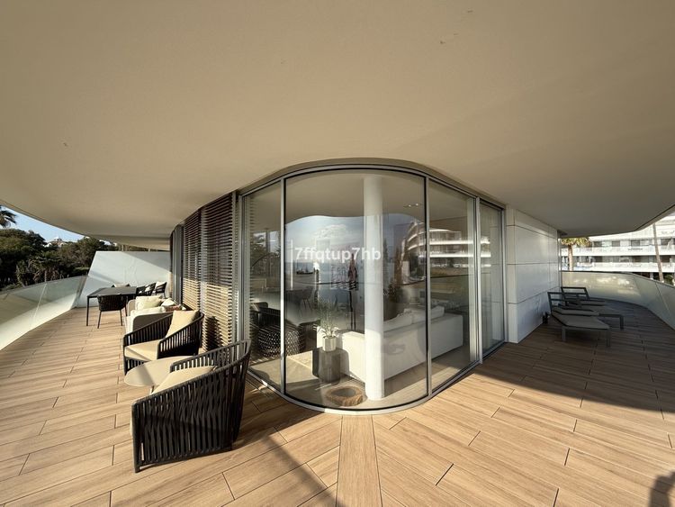 Apartment | Resale in Estepona in Estepona, Costa del Sol - Photo 3