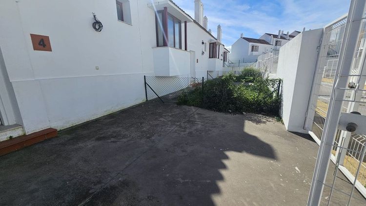 House | Resale in Doña Julia in Doña Julia, Costa del Sol - Photo 4