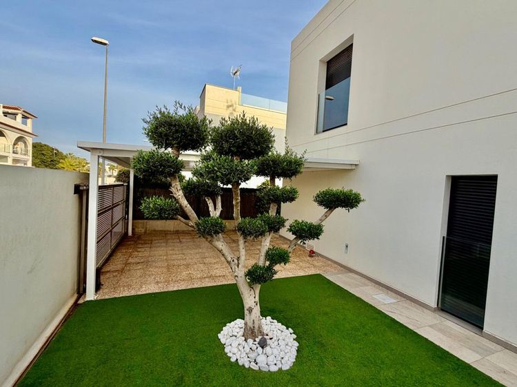 House | Resale in Rojales in Rojales, Costa Blanca - Photo 3