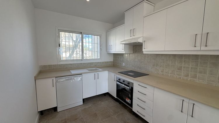 Apartment | Resale in Mijas Costa in Mijas Costa, Costa del Sol - Photo 4