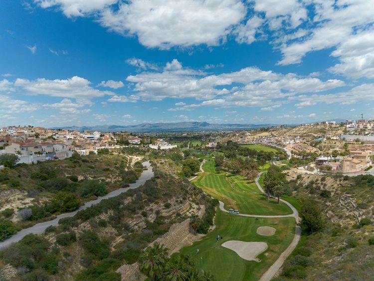 House | Resale in Rojales in Rojales, Rosales / Quesada, Costa Blanca - Photo 5