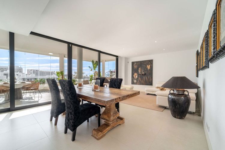 Apartment | Resale in Fuengirola in Fuengirola Others, Costa del Sol - Photo 4