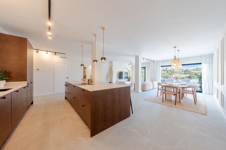 Apartment | Resale in La Quinta in La Quinta, Costa del Sol - Photo 2