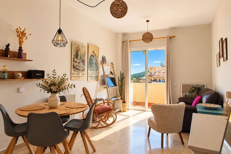 Apartment | Resale in Manilva in Manilva Others, Costa del Sol - Photo 2