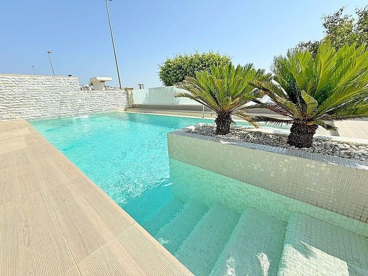 House | Resale in San Miguel de Salinas in San Miguel de Salinas, Costa Blanca - Photo 3