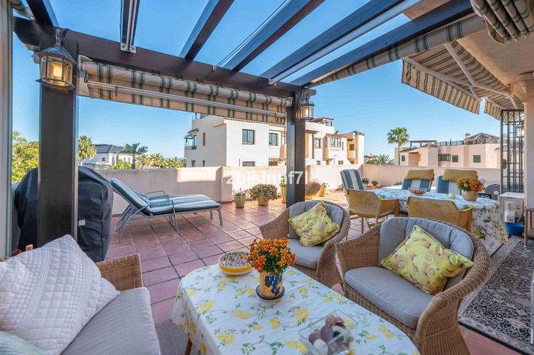 Apartment in Elviria in Elviria, Marbella East, Costa del Sol - Photo 3
