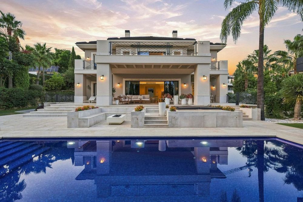 House | Resale in Los Flamingos in Los Flamingos, Costa del Sol - Main property photo
