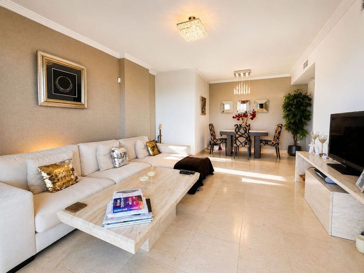 Apartment | Resale in Los Flamingos in Los Flamingos, Costa del Sol - Photo 5