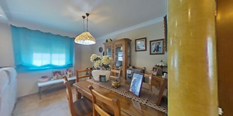 Apartment | Resale in Alhaurín de la Torre in Alhaurín de la Torre, Costa del Sol - Photo 2