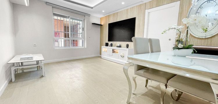 Apartment | Resale in Torrevieja in Torrevieja, Costa Blanca - Photo 4