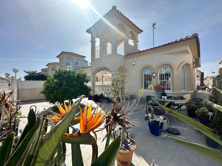 House | Resale in Algorfa in Algorfa, Costa Blanca - Photo 3