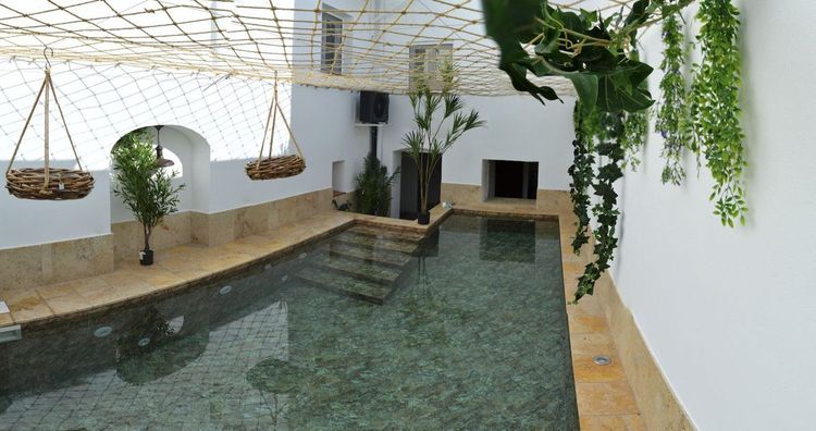 House | Resale in Estepona in Estepona, Costa del Sol - Photo 4