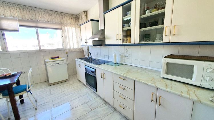 Apartment | Resale in Fuengirola in Fuengirola Others, Costa del Sol - Photo 4