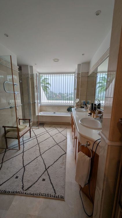 House | Resale in Aloha in Aloha, Costa del Sol - Photo 4